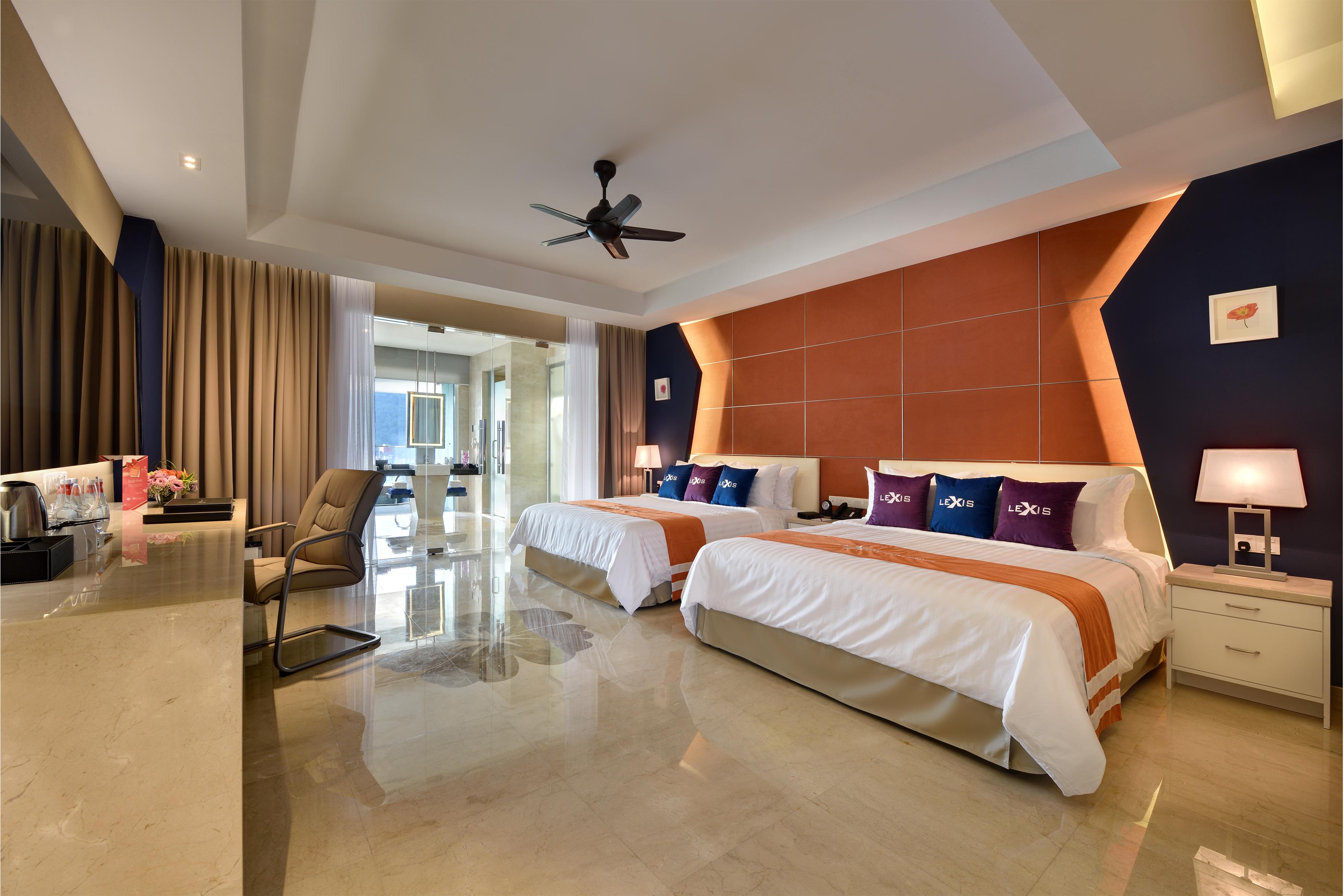 Lexis Suites Penang Bayan Lepas Kültér fotó Deluxe Suite
