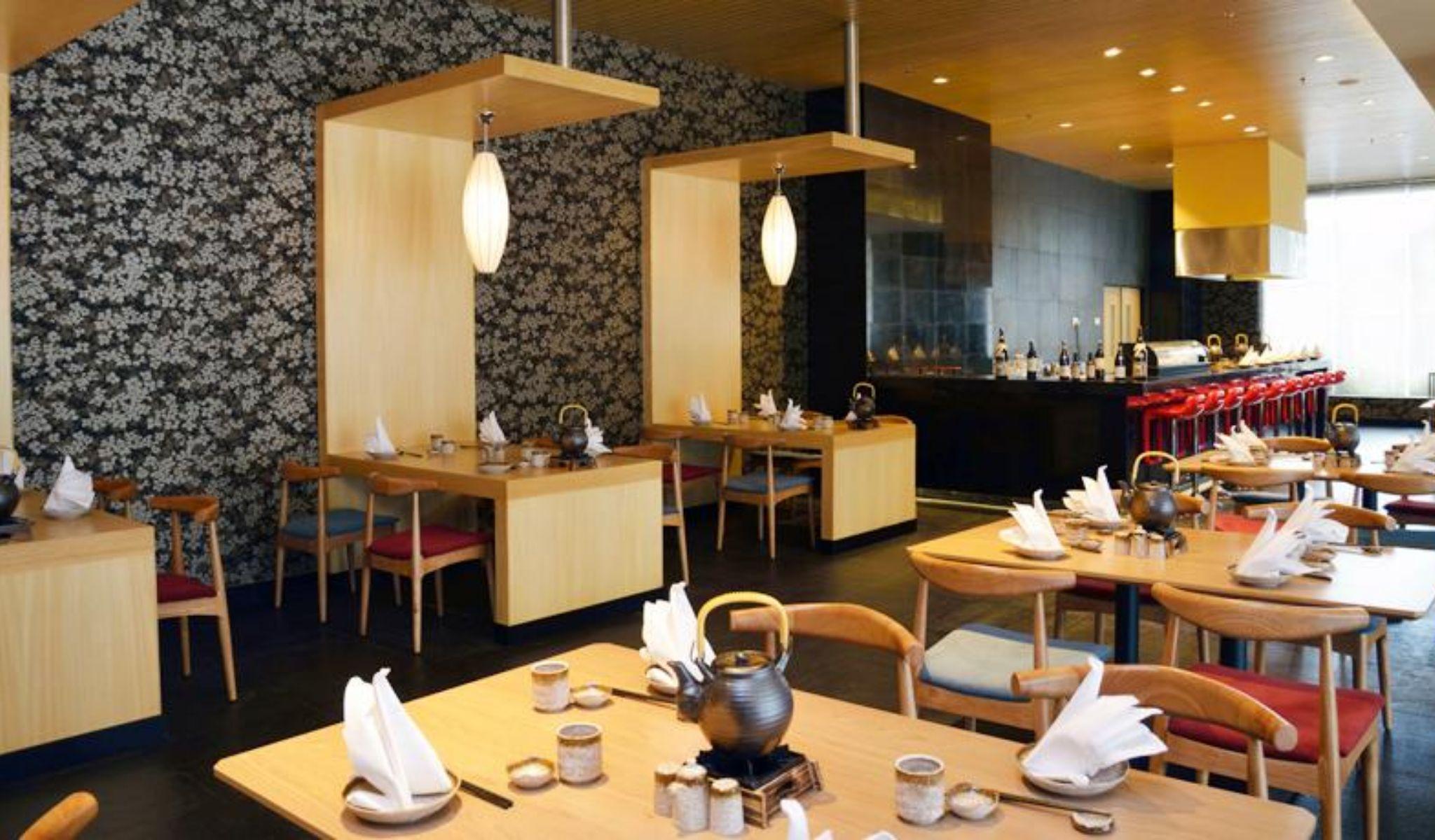 Lexis Suites Penang Bayan Lepas Kültér fotó Interior of a restaurant