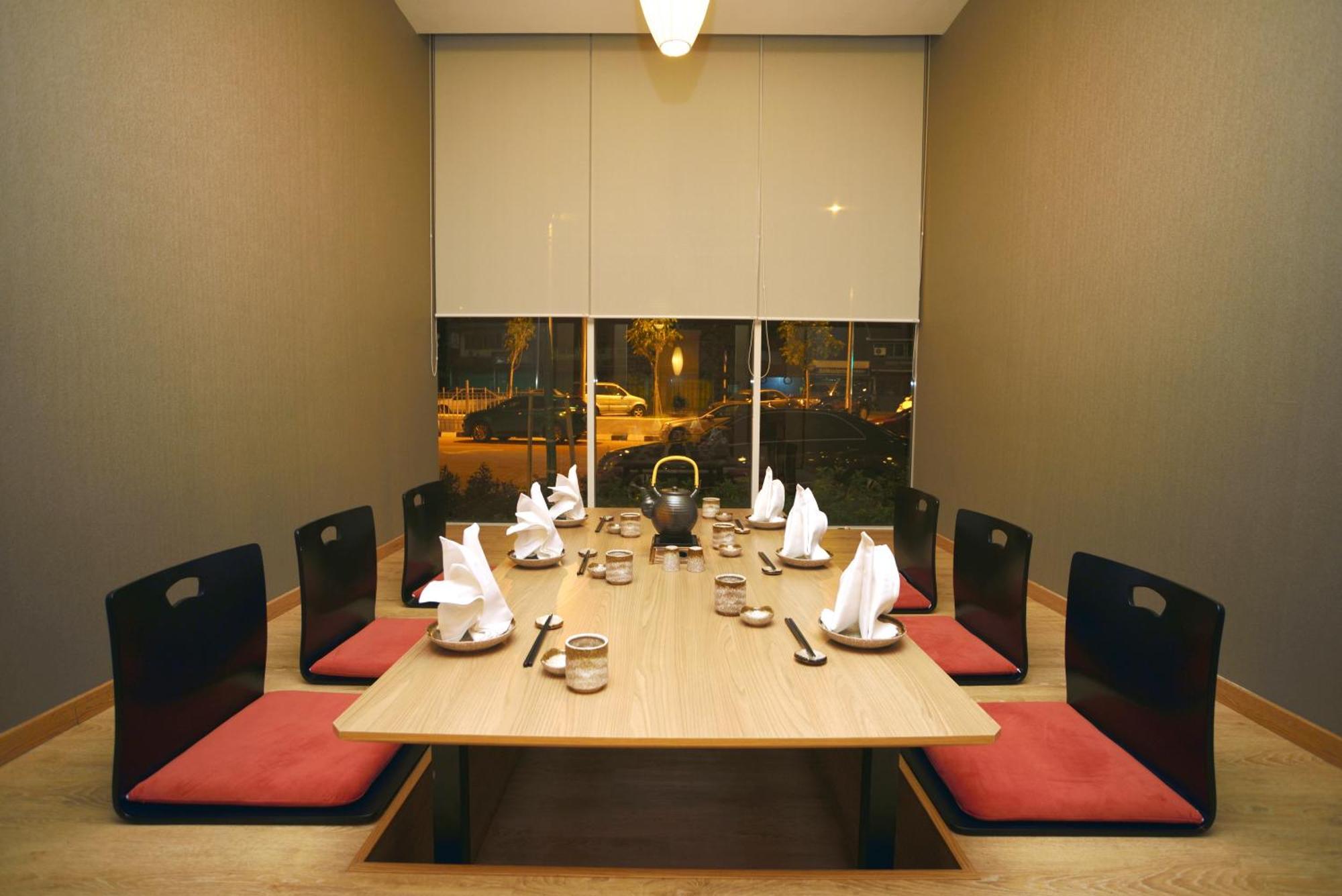 Lexis Suites Penang Bayan Lepas Kültér fotó A traditional Japanese restaurant