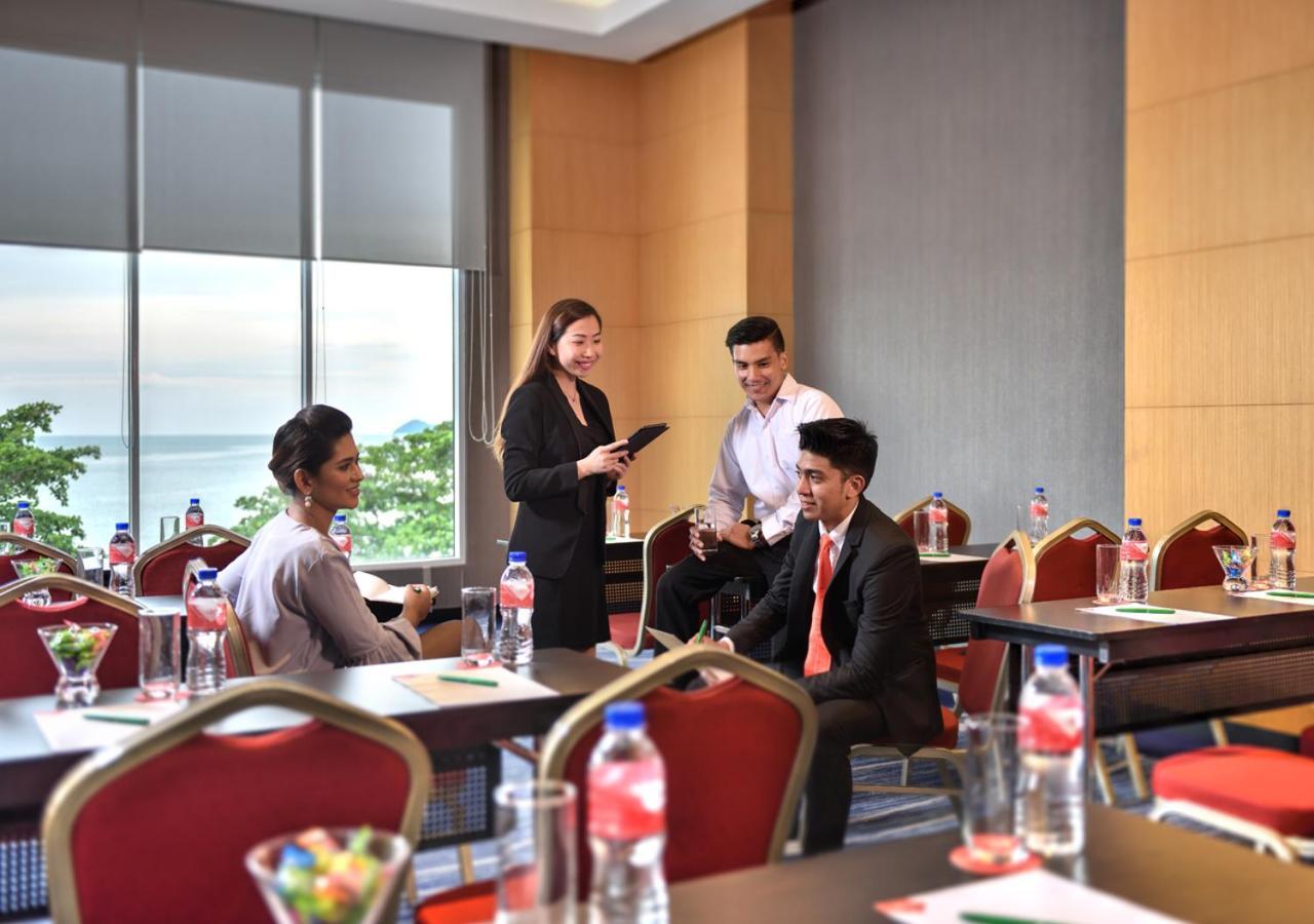 Lexis Suites Penang Bayan Lepas Kültér fotó Meeting room