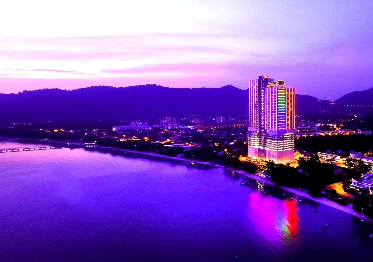 Lexis Suites Penang Bayan Lepas Kültér fotó The Bertam River